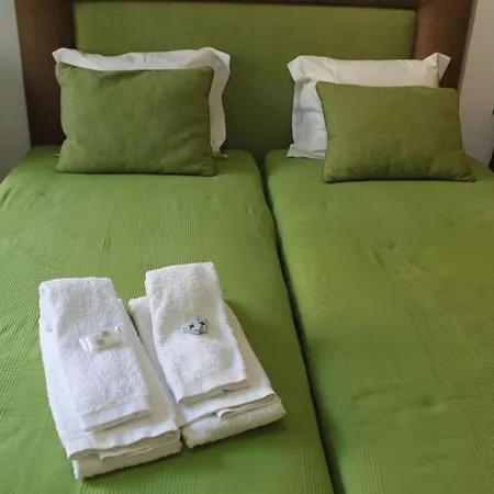 Villa Breathtaking With Infinity Pool Over The Sea Luz