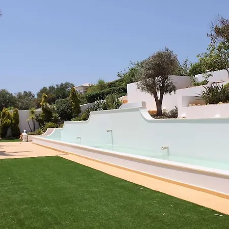 Breathtaking With Infinity Pool Over The Sea Villa Praia Da Luz