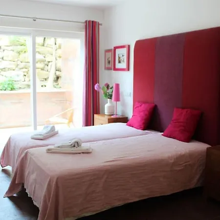 Villa Breathtaking With Infinity Pool Over The Sea Praia Da Luz