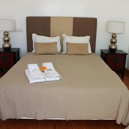 Villa Breathtaking With Infinity Pool Over The Sea Luz