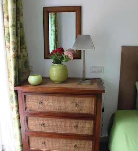 Breathtaking With Infinity Pool Over The Sea Luz