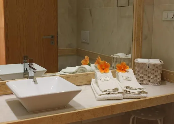 Vila Breathtaking With Infinity Pool Over The Sea *