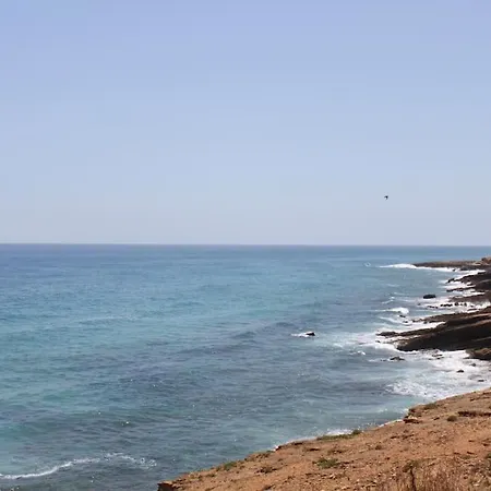 Breathtaking With Infinity Pool Over The Sea Вилла Praia Da Luz