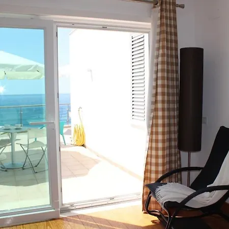 Breathtaking With Infinity Pool Over The Sea Вилла