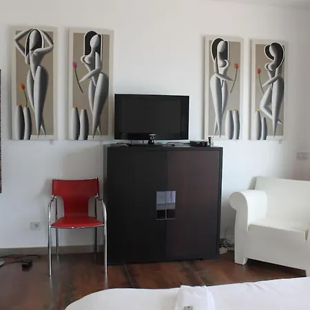 Villa Breathtaking With Infinity Pool Over The Sea