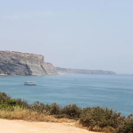 Breathtaking With Infinity Pool Over The Sea Вилла