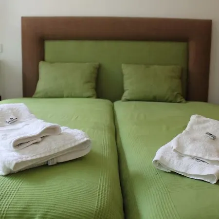 Breathtaking With Infinity Pool Over The Sea Villa *