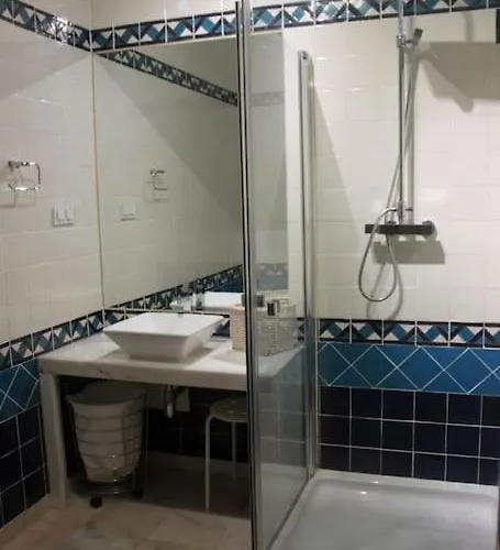 Βίλα Breathtaking With Infinity Pool Over The Sea