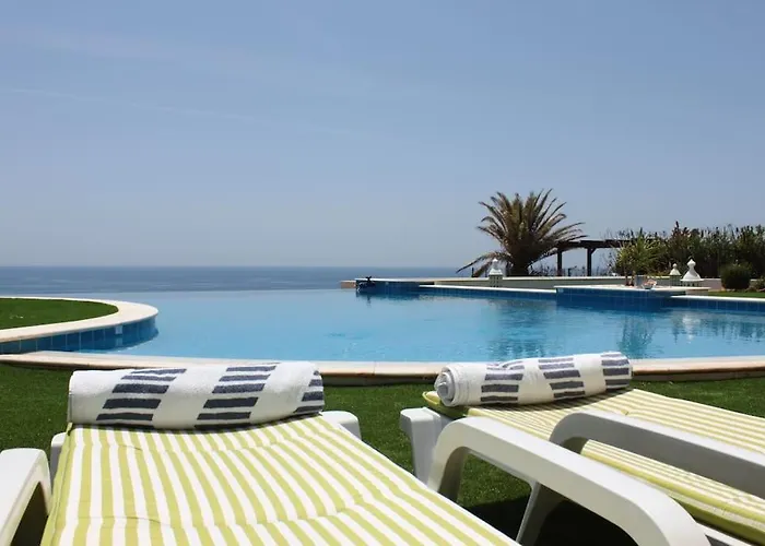 Breathtaking With Infinity Pool Over The Sea Βίλα Luz