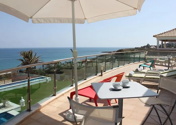 Βίλα Breathtaking With Infinity Pool Over The Sea *