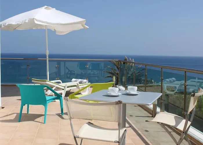 Breathtaking With Infinity Pool Over The Sea Βίλα Luz