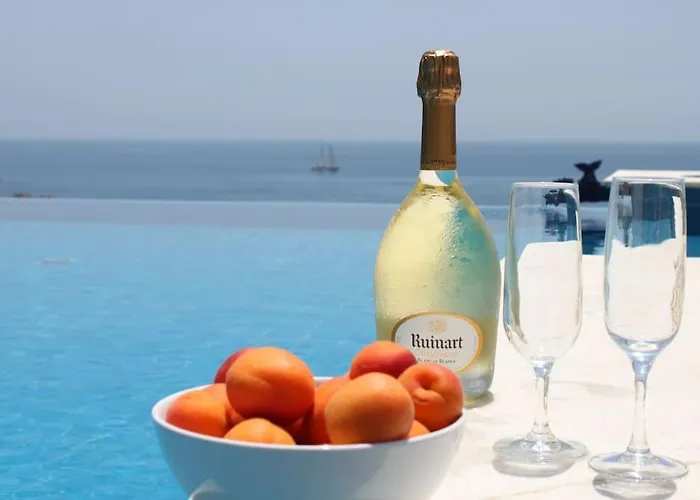 Βίλα Breathtaking With Infinity Pool Over The Sea