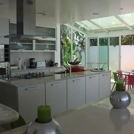 Breathtaking With Infinity Pool Over The Sea Villa *