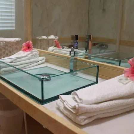 Breathtaking With Infinity Pool Over The Sea Villa